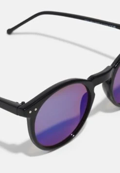 Pier One UNISEX - Sonnenbrille - Black/blue 9 Pier One UNISEX - Sonnenbrille - Black/blue -Pier One 11f17cbd777a412ba39007dce293526f