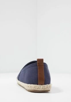 Pier One RENA ESPADRILLE UNISEX - Espadrille - Dark Blue -Pier One 2c00e9d984504d77b812e8ffd7e16bdf