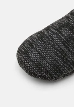 Pier One Hausschuh - Black 11 Pier One Hausschuh - Black -Pier One 50c6e37e4898429699554a8740194458