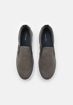 Pier One UNISEX - Sneaker Low - Grey 9 Pier One UNISEX - Sneaker Low - Grey -Pier One 5db018ad05094e649e5b236440456272