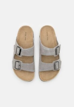 Pier One LEATHER UNISEX - Pantolette Flach - Grey -Pier One 6e172422b00e484a8ac21c5f565af9d6