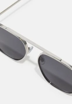Pier One Sonnenbrille - Silver-coloured 9 Pier One Sonnenbrille - Silver-coloured -Pier One 7d8386e687b348308fc460282594e4fb