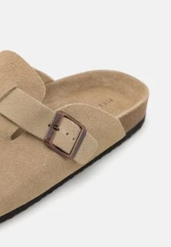 Pier One LEATHER UNISEX - Clogs - Beige -Pier One 9441d91098484a458d337de47de41e02