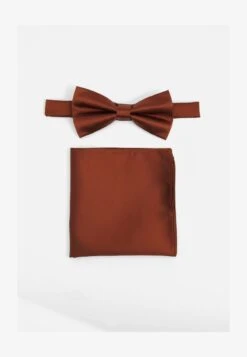 Pier One SET - Einstecktuch - Black 11 Pier One SET - Einstecktuch - Black -Pier One a2d0fc317bfa4b54bec278ab47ee6638