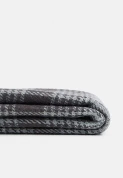 Pier One Schal - 102 - Grey_001 - White 8 Pier One Schal - 102 - Grey_001 - White -Pier One cf278b74e9f044c0843555c2efe5fa11