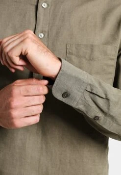 Pier One Hemd - Khaki -Pier One f27e82a1f5c04d0a8e8edceaca2cc659