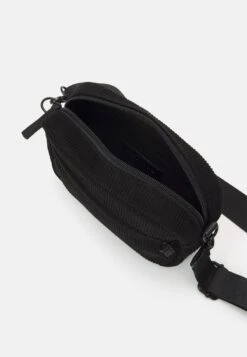 Pier One UNISEX - Umhängetasche - Black -Pier One f6e97ec080334bee84e0beb3736ab78d